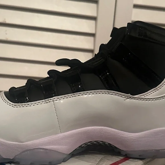 Jordan Sneakers Black and White